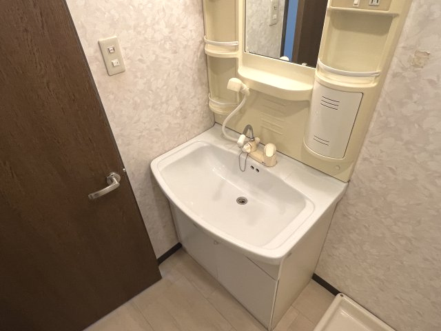【洗面所】 | レブローニュ