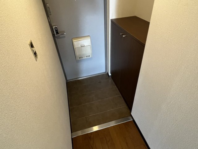【玄関】 | レブローニュ
