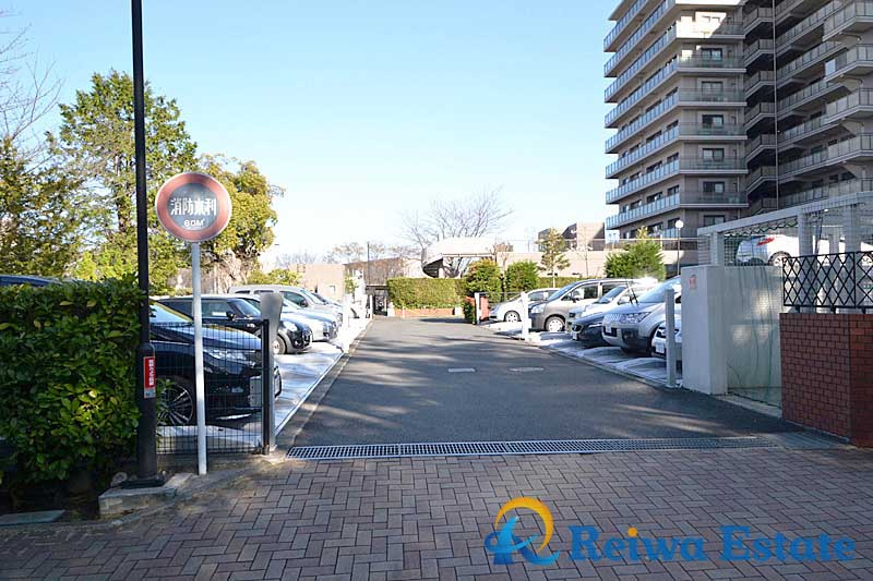 グレーシア湘南ライフタウンの駐車場