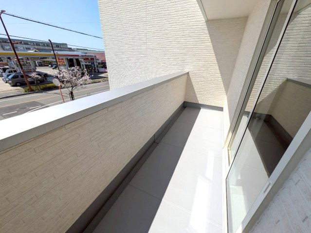 【バルコニー】 | 広々としたバルコニーです