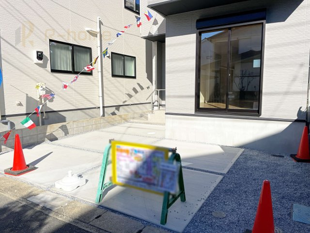 流山市美田5期　新築戸建て　2号棟の駐車場|カースペースは2台お停めいただけます♪