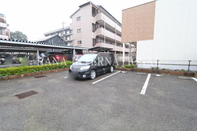 NISHIGAIⅡの駐車場
