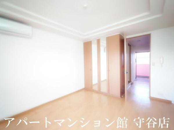 パームヒルズの居間・リビング