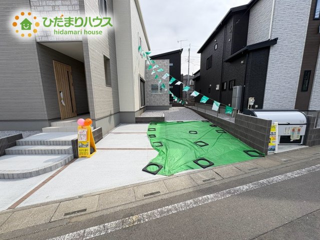 深谷市上野台　第58　新築一戸建て　ワイウッドコート　02の駐車場|並列駐車2台可能！
急な来客時にも安心ですね(*^-^*)