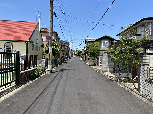 下鴨中川原町中古戸建の前面道路含む現地写真