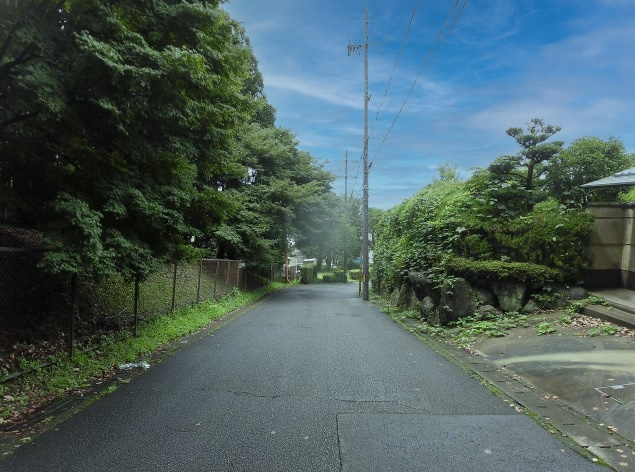 修学院檜峠町　中古戸建住宅の前面道路含む現地写真|6.6ｍ道路