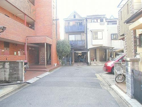 深草コーポの外観