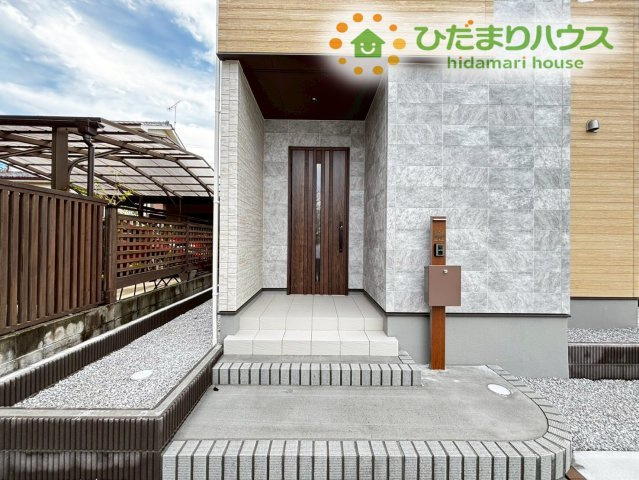 深谷市上野台　第58期　新築一戸建て　ワイウッドコート　03のエントランス|お買い物後もラクラクのスマートな玄関キーです(^^)