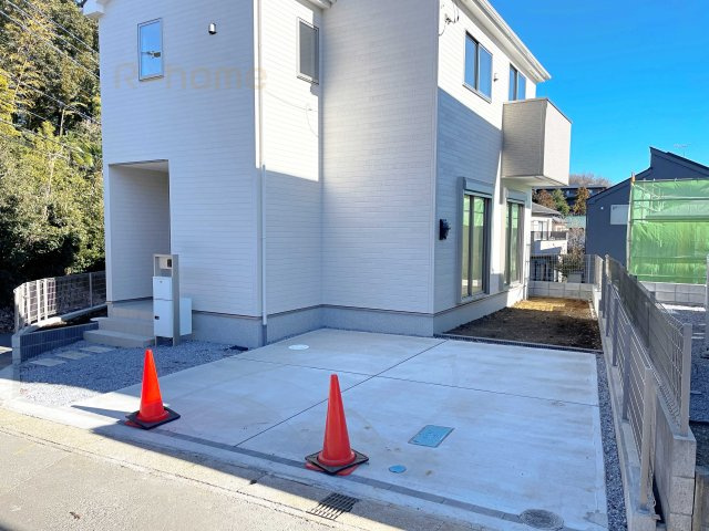 流山市名都借23-1期　新築戸建て　1号棟の駐車場|カースペースは2台お停めいただけます♪