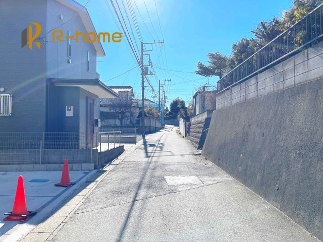 流山市名都借23-1期　新築戸建て　1号棟の前面道路含む現地写真|堂々！建物完成♪実際のお部屋をご見学可能です♪
ご見学が一番の資料！お気軽にお問い合わせ下さい♪