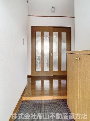 レゼンド恵3の玄関