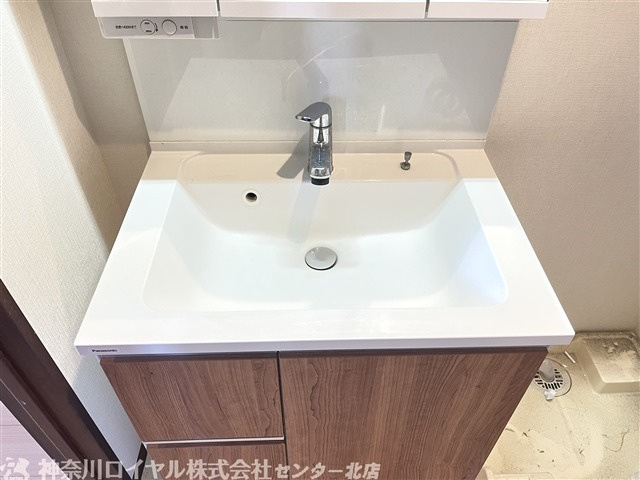 【独立洗面台】
