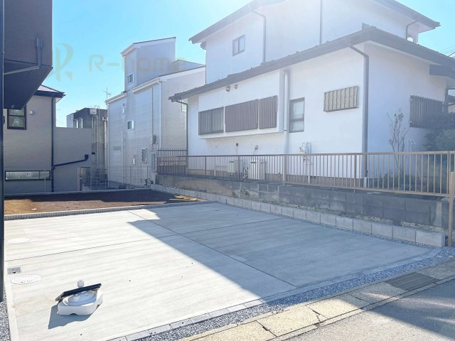 流山市名都借24-1期　新築戸建て　1号棟の駐車場|カースペースは2台お停めいただけます♪