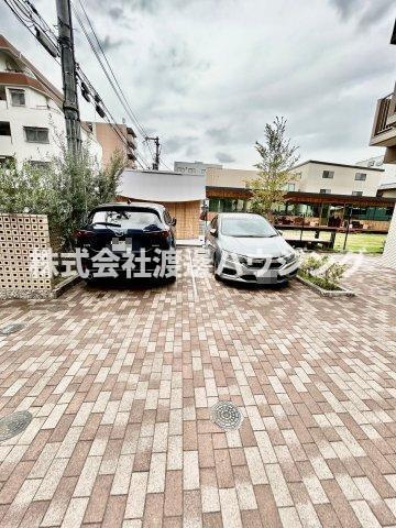 Ksスクエア江坂の駐車場