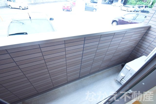 【バルコニー】 | お洗濯にも便利なバルコニー付き