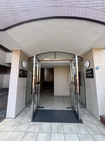 篠原南マンションのエントランス