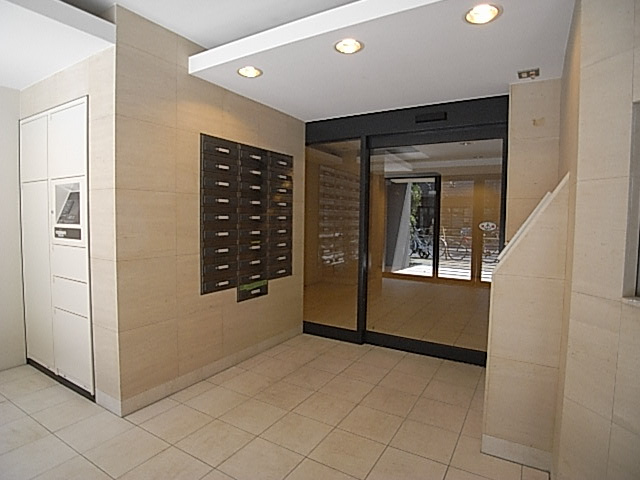 【エントランス】