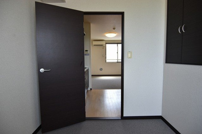 【居間・リビング】 | レオネクストサンシャイン岩室