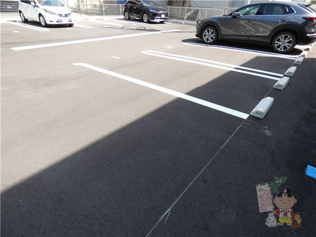 トリシア原尾島の駐車場