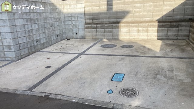 川口市石神　中古一戸建ての駐車場