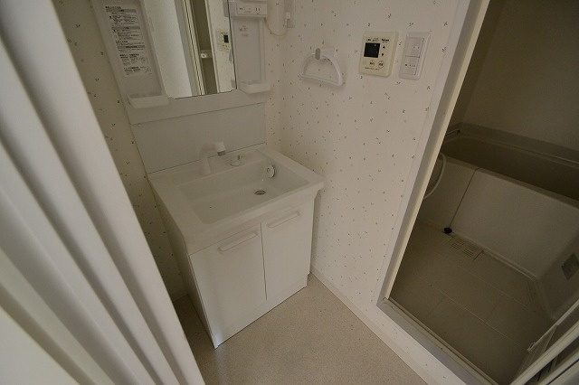 第3山下ビルの洗面所