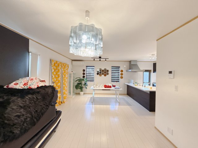 【中古戸建】児玉郡上里町七本木　の居間・リビング|■リビング