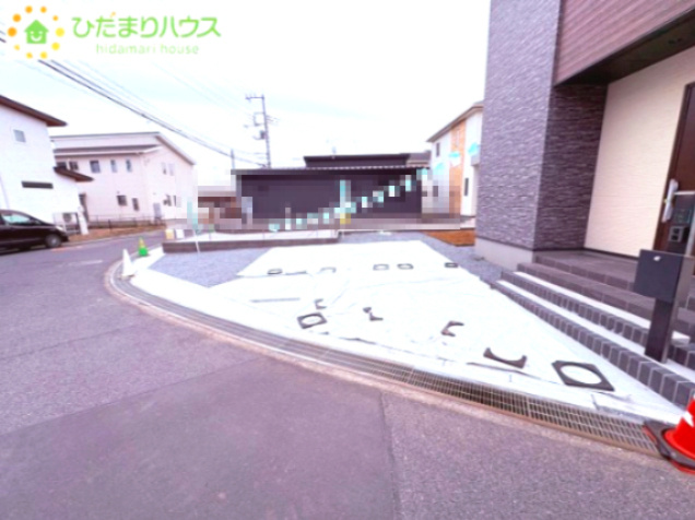 本庄市見福　第23期　新築一戸建て　ワイウッドコート　01の駐車場|駐車場2台並列で止められます！
