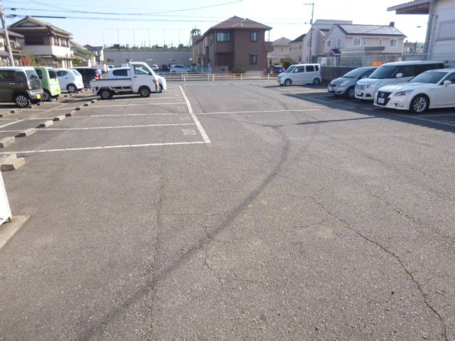 倉敷市神田２丁目のアパートの駐車場