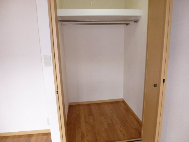 倉敷市大島のアパートの収納|クローゼット