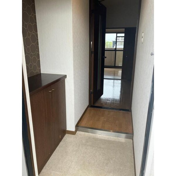 アルコ・ラ・カーサ佃町の玄関