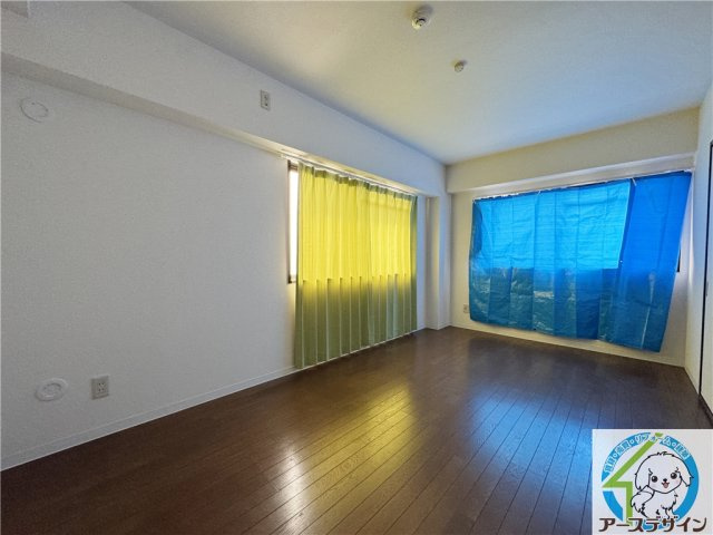 ハイツ旭が丘の洋室