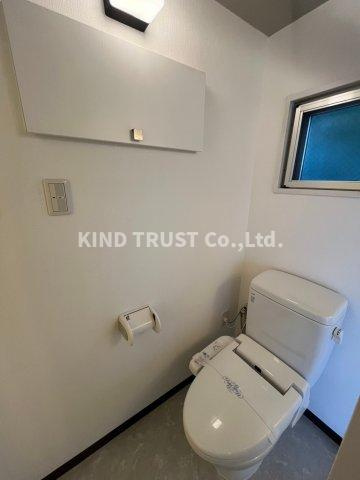 ロイヤルメゾン西天満のトイレ|シンプルで使いやすいトイレです