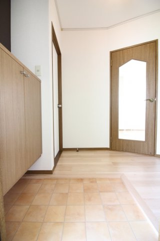 ネオポリス江上の玄関|毎日通る玄関はこちらです