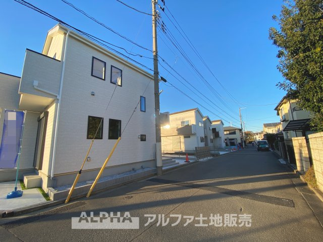 立川市砂川町6丁目新築戸建6棟の前面道路含む現地写真