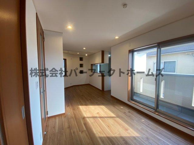 【居間・リビング】の画像