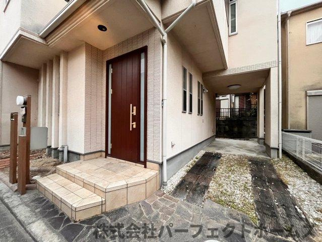 神宮寺戸建の玄関|シンプルで使いやすい玄関です