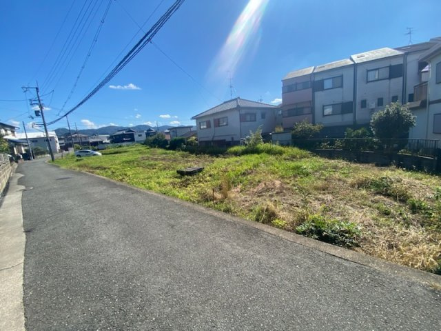 【建築条件付き土地】グラッド・タウンニュー郡津３丁目の前面道路含む現地写真|■前面道路が広がり、きれいな区画の分譲地になります♪♪