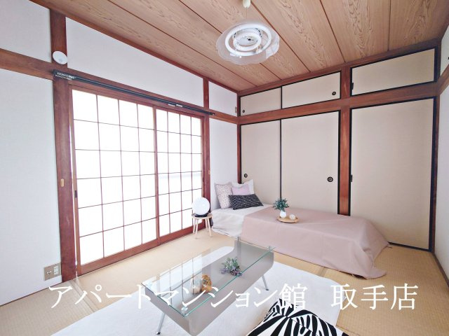 ヴィライースト(Villa East)の和室