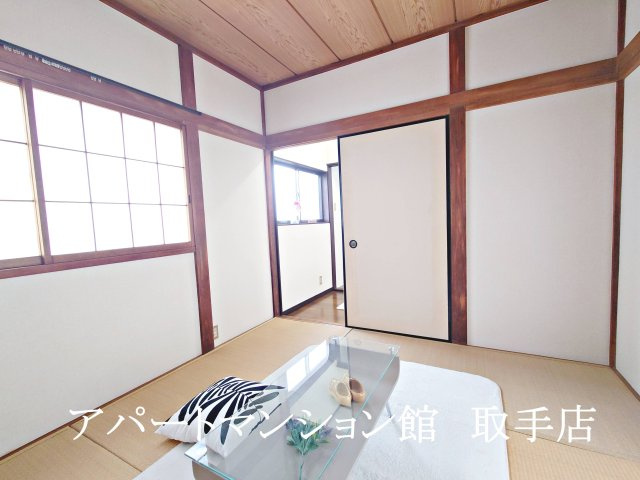 ヴィライースト(Villa East)の和室
