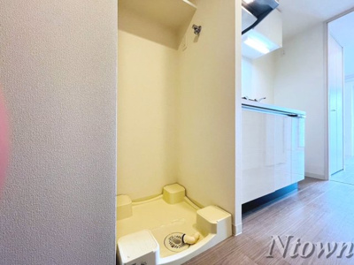 【設備】 | プレサンス丸の内アドブル | 洗濯機置き場です。