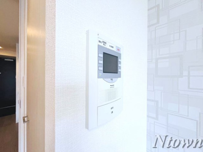 【セキュリティ】 | プレサンス丸の内アドブル | モニター付きインターホンです。