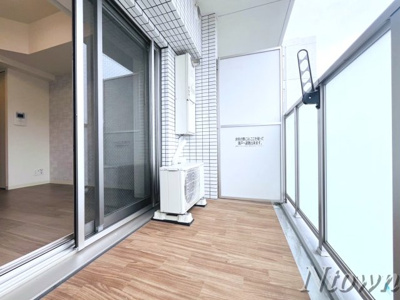 【バルコニー】 | プレサンス丸の内アドブル | バルコニーからの眺めを楽しみながら食事をしませんか