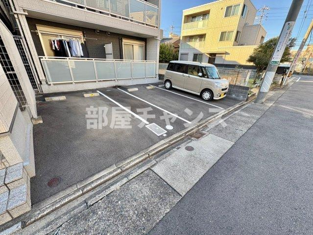 リブリ・浄心Aの駐車場