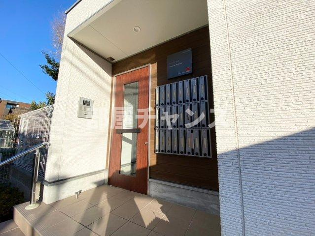 リブリ・Garden Quartzのエントランス