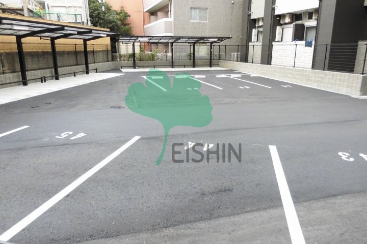 グランフォーレ大橋プレミアの駐車場