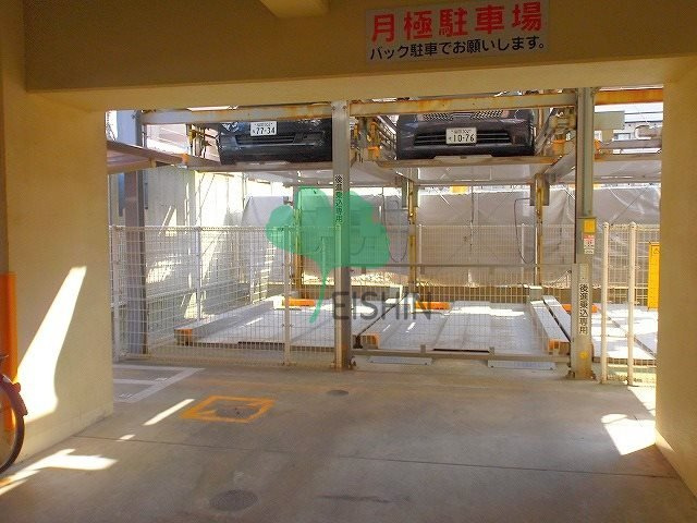 リファレンス駅南の駐車場