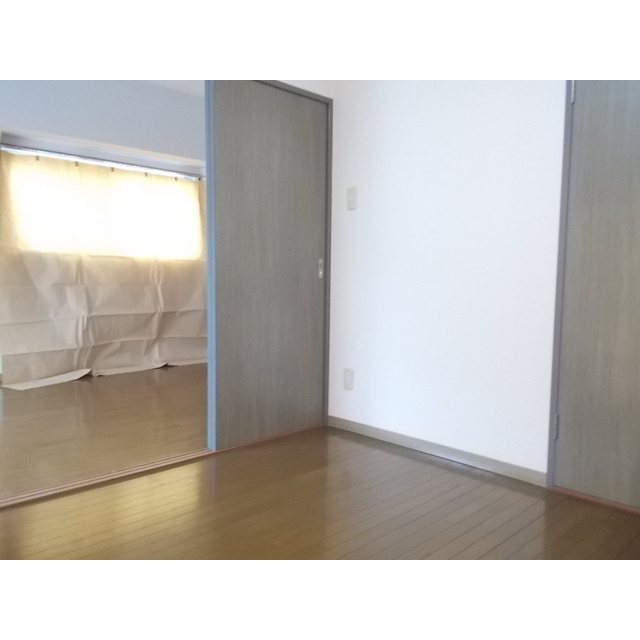 Maison　de　Montagneの居間・リビング|洋室5.3帖