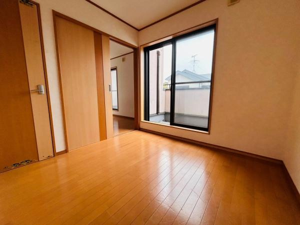 【洋室】 | ２階洋室5帖