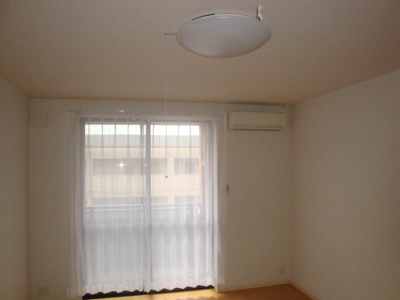 【居間・リビング】 | コーポ・ブルースカイ | 室内