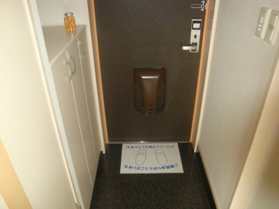 【玄関】 | コーポ・ブルースカイ | 玄関（イメージ）